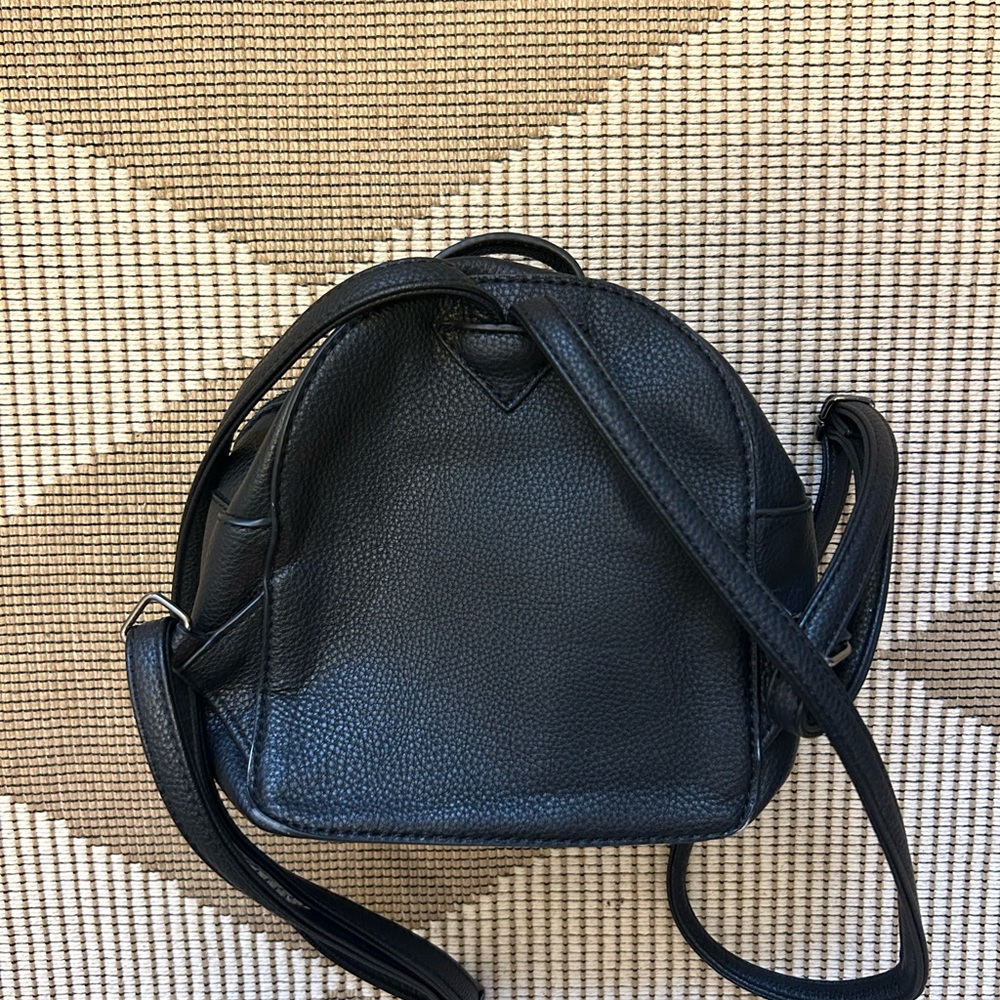 Mini black leather backpack/purse - Picture 4 of 5